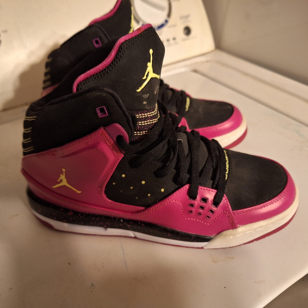 Youth Girls Nike Air Jordan Shoes